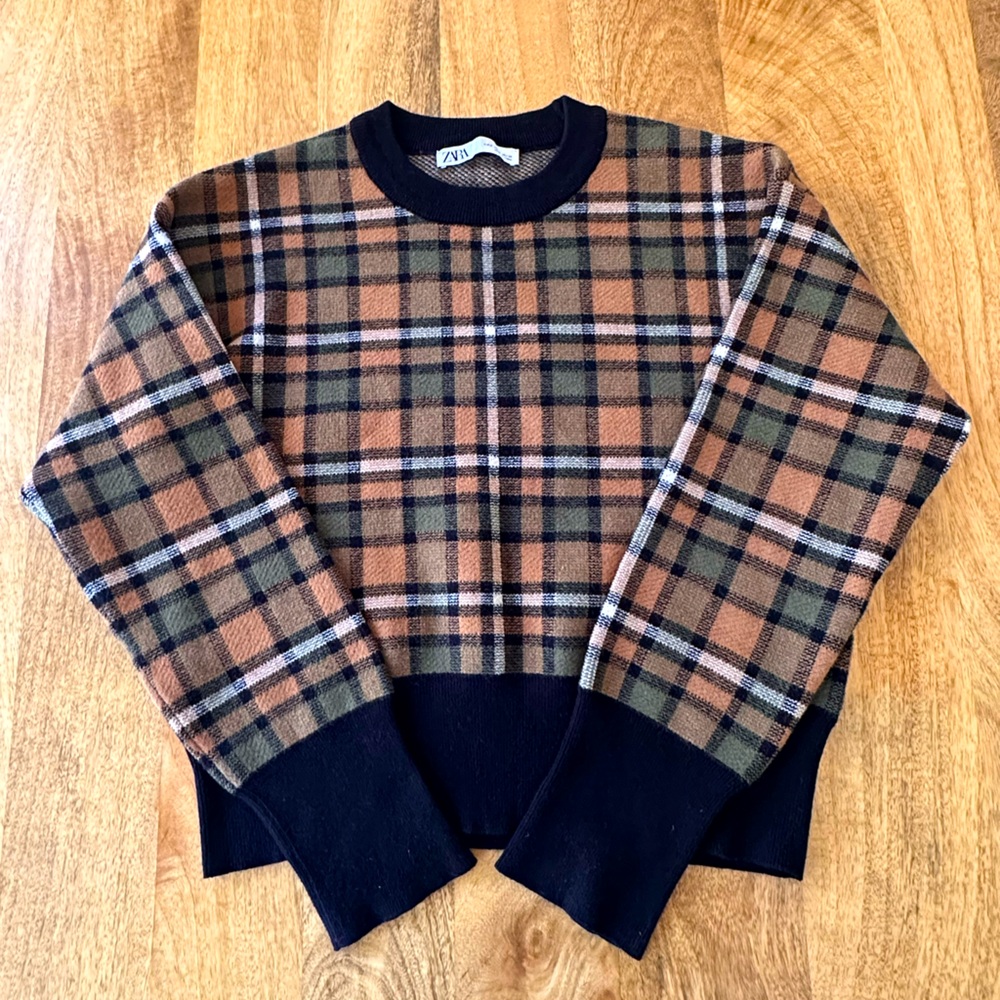 🖤 Zara Plaid Sweater – Size S